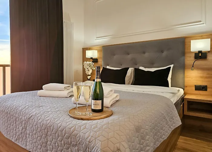 Urban Apartments Global Skyline, 15Th Floor No 23, Free Garage, Self Check-In