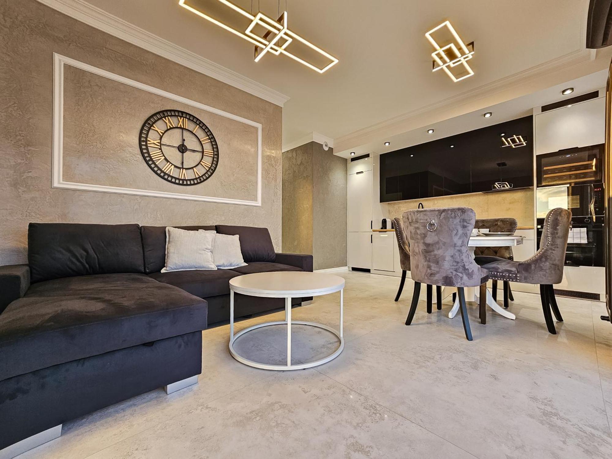 Urban Global Skyline, 15th Floor No 23, Free Garage, Self Check-in Apartmán *