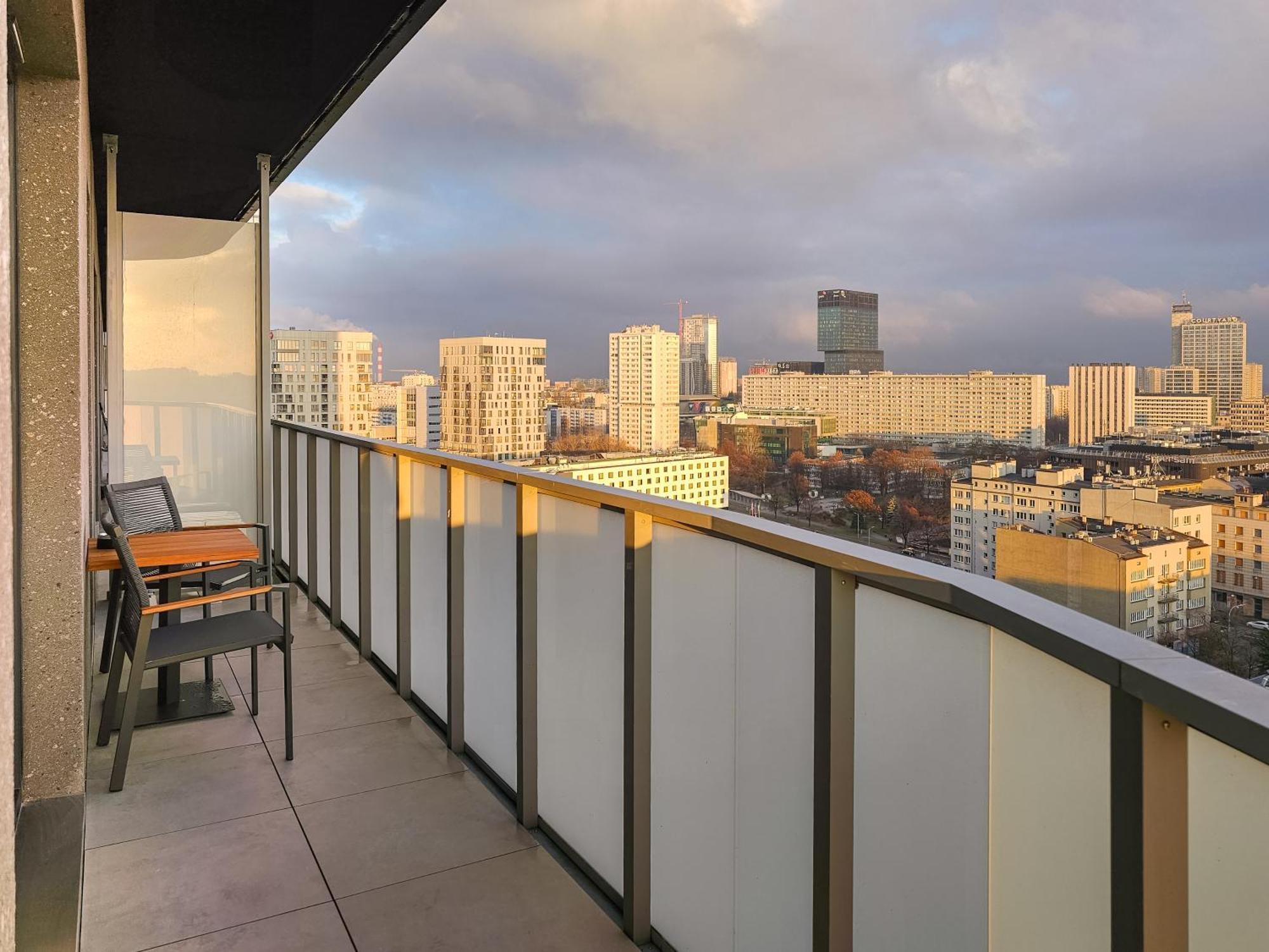 Urban Global Skyline, 15th Floor No 23, Free Garage, Self Check-in Apartmán Katovice