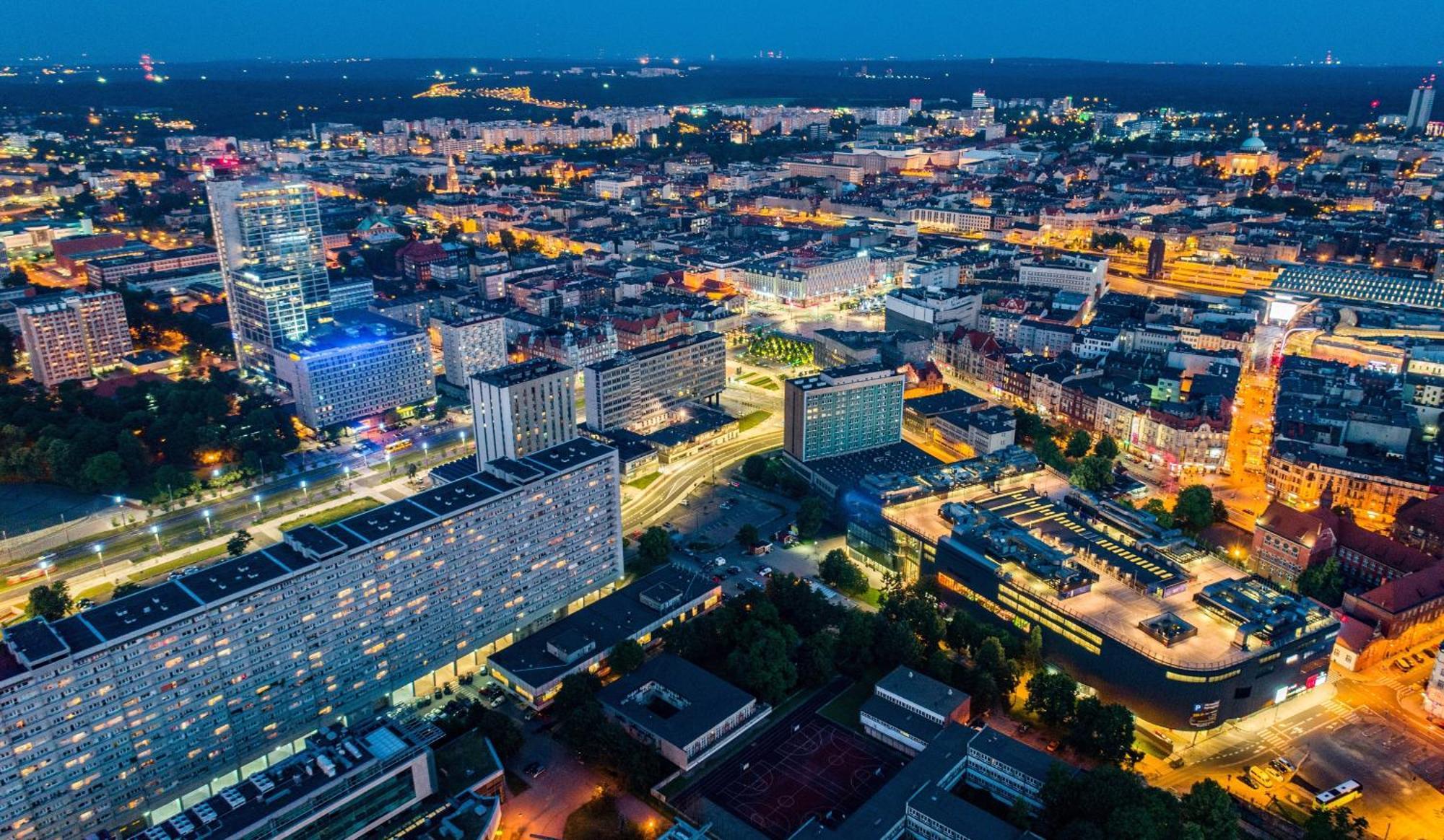 Urban Global Skyline, 15th Floor No 23, Free Garage, Self Check-in Katovice