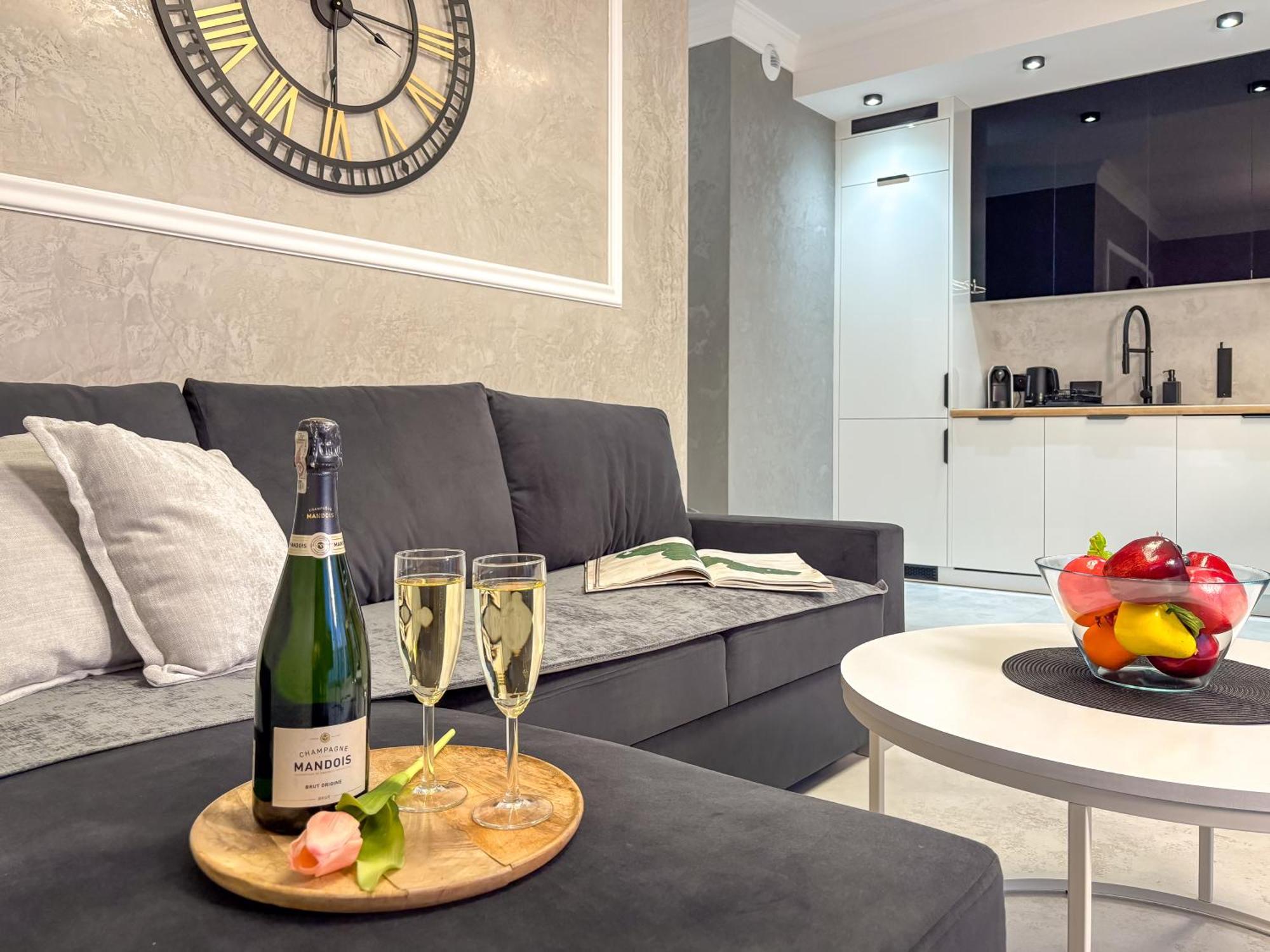 Urban Global Skyline, 15th Floor No 23, Free Garage, Self Check-in Apartmán Katovice